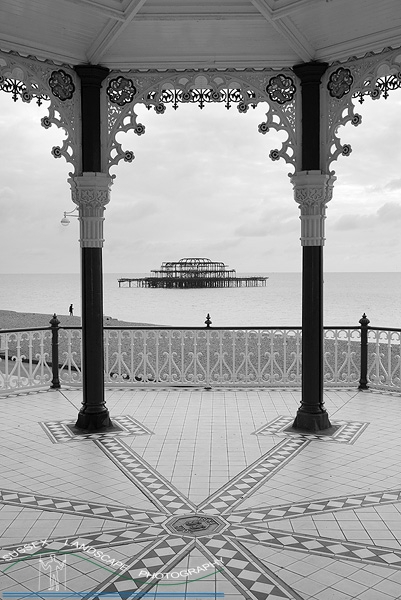 slides/Promenade.jpg brighton,pier,promenade,coast,water,beach,pavillion,victorian,architecture,iron work,mosaic,tiles,seaside Promenade